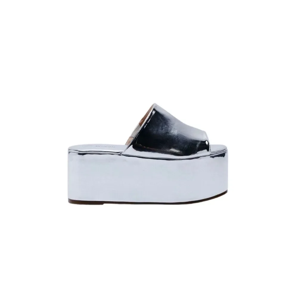 Nasty Gal Mirrored Metallic Silver Open Toed Platform Slip-On Sandal Sz 7.5